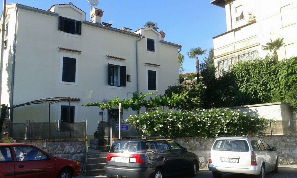 Apartment Opatija Lavanda Bagian luar foto